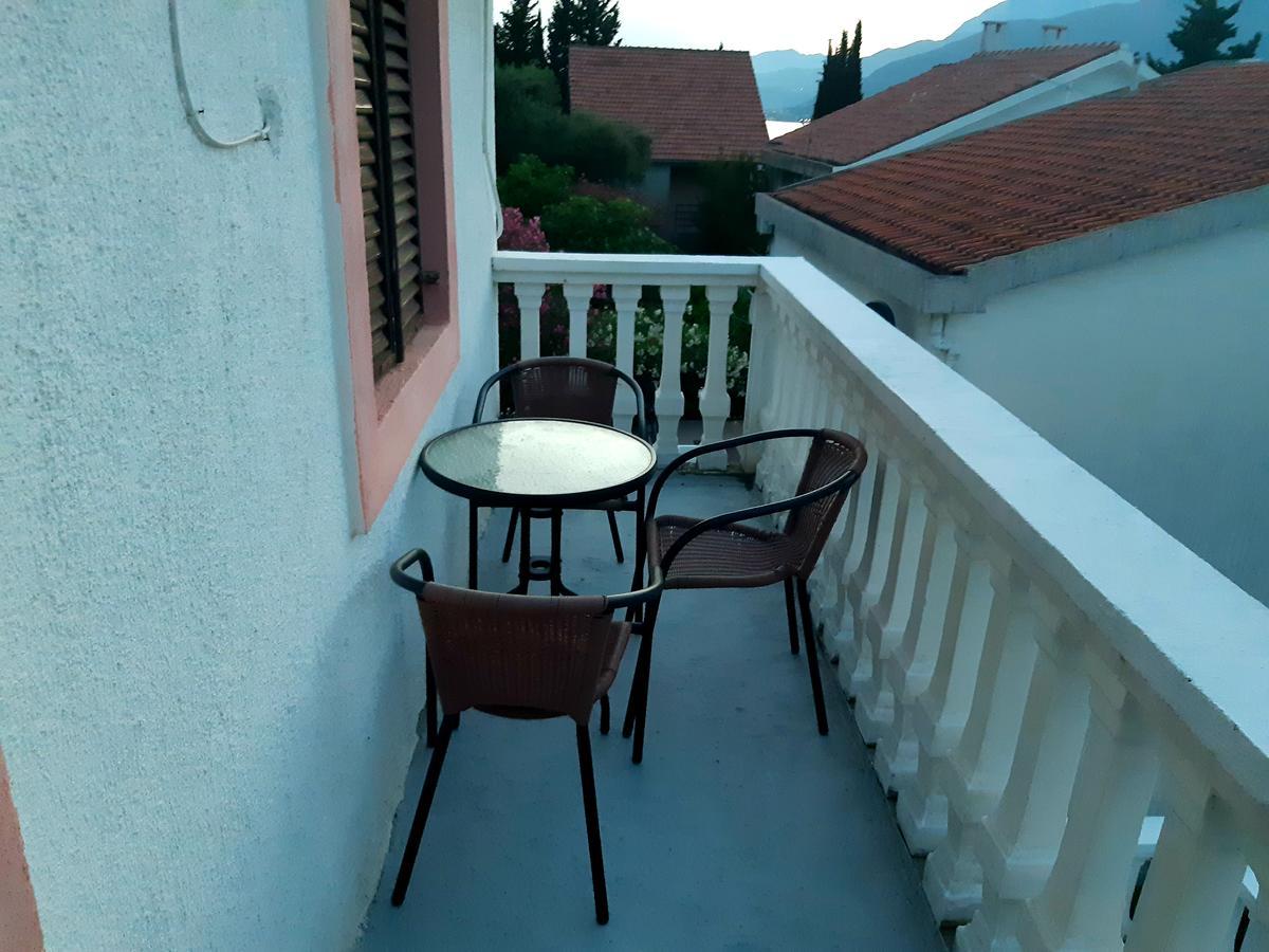 Apartments Ceca 蒂瓦特 外观 照片